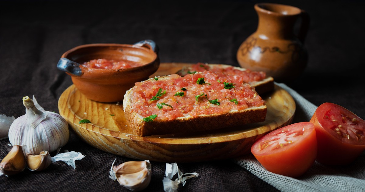 Pan con tomate: un clásico que nunca pasa de moda - Helios