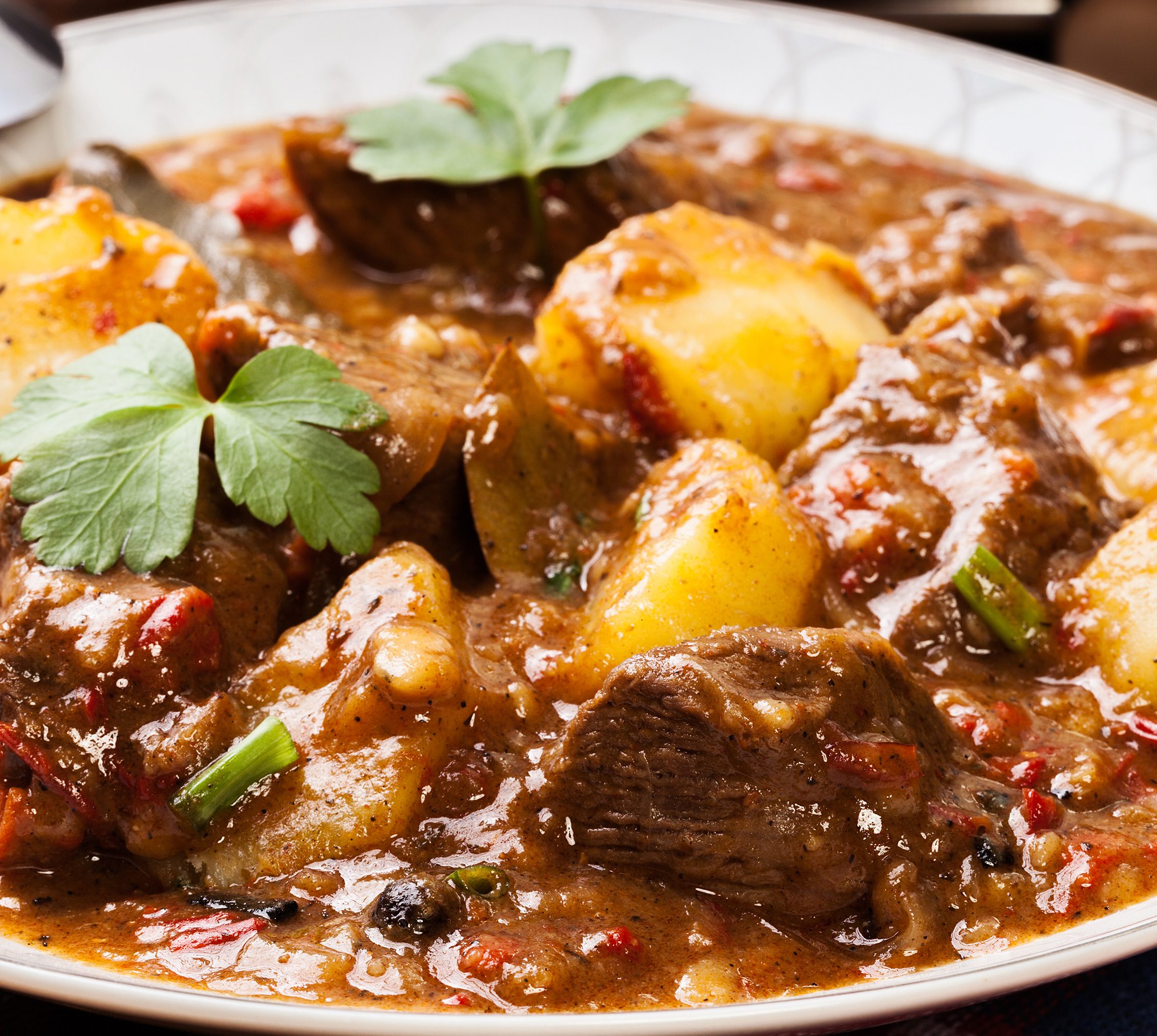 Patatas guisadas con costillas en olla express - Helios